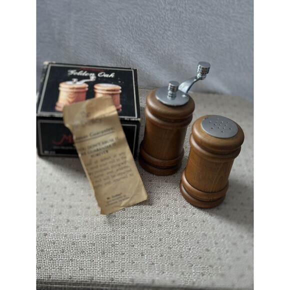 Vintage Mr. Dudley Golden Oak Peppermill Set New Old Stock - Picture 2 of 6